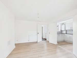 Lounge- click for photo gallery